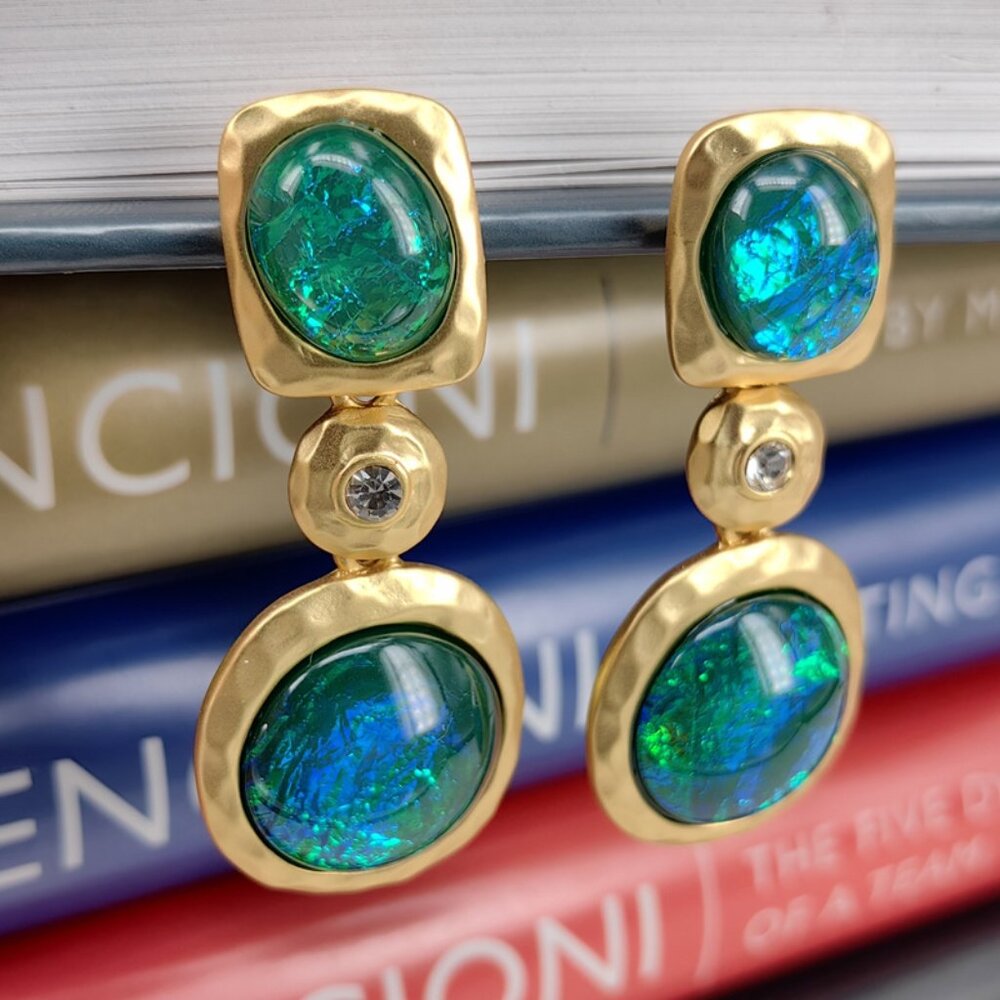 Statement Retro Emerald Green Lava Stone Dangle Earrings (Light Luxury)